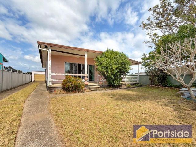 Space, Potential & a Prime Central Tanilba Bay Location