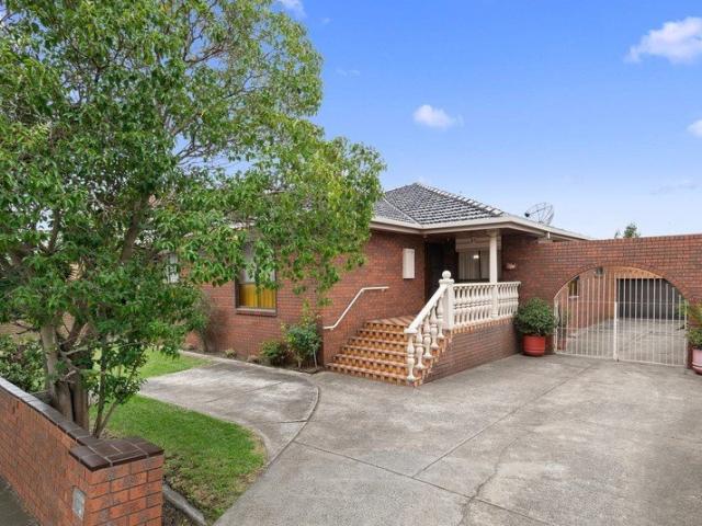 Space, Potential & a Prime Pascoe Vale Position