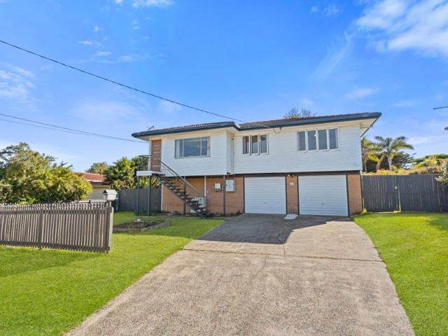 SPACE, POTENTIAL & A STANDOUT 736M² BLOCK