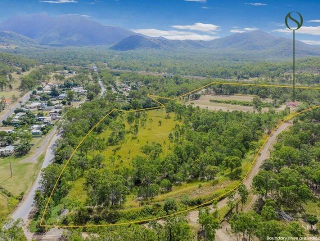 Space, Privacy & A Massive Family Home only minutes to Town!