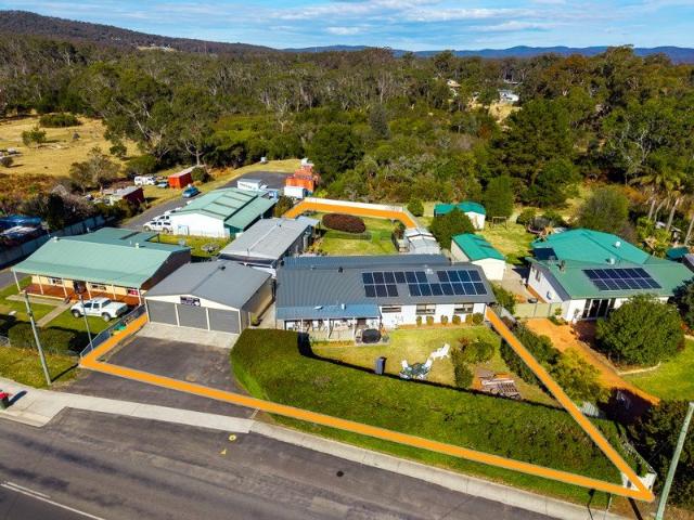 Space, Privacy and Versatility in a Sought After Setting