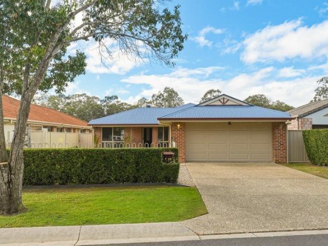 Space, Privacy and Entertaining in Wynnum West