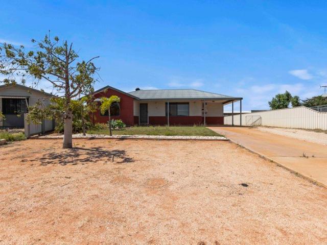 Space, Privacy and Low Maintenance Living in a Quiet Pocket of Exmouth