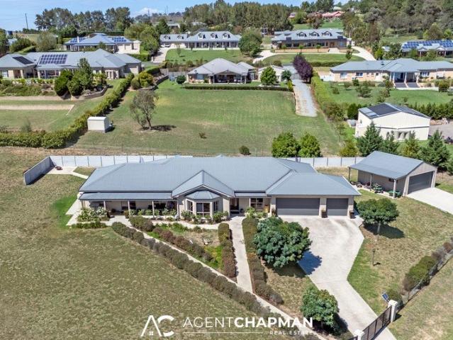 Space, Privacy and Potential on a Substantial Robin Hill Parcel