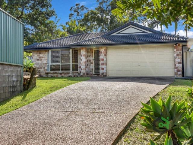 Space, privacy and relaxed family living come together beautifully at 7 Brim Court, Edens Landing