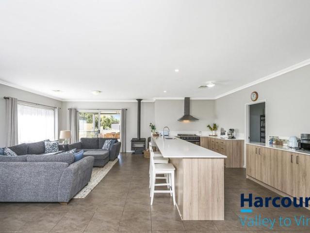 Space, Privacy & Country Living