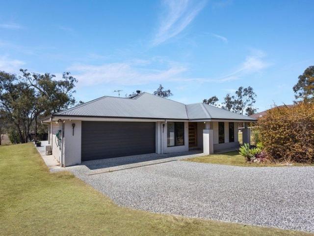 SPACE, PRIVACY & COUNTRY LIFESTYLE ON 1.66 HECTARES