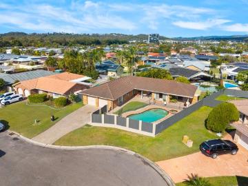 Space, Privacy & Family Living on 730m²