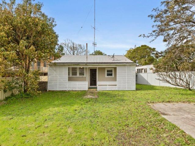 Space, Privacy & Lifestyle Appeal with R3 Zoning