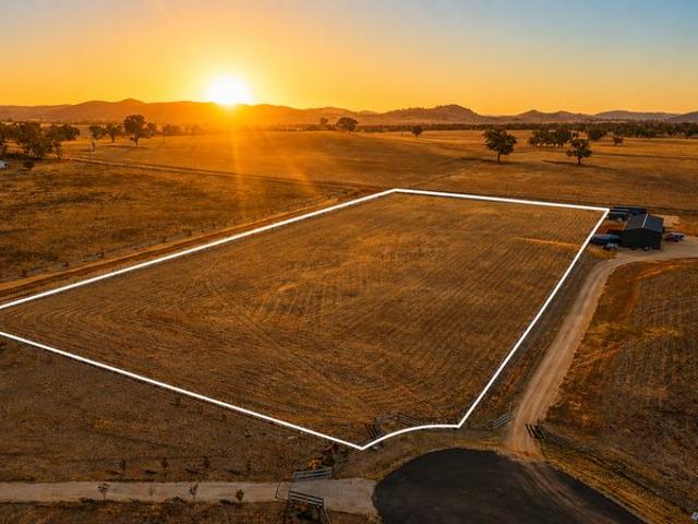 Space, Privacy & Lifestyle Just Minutes from Gulgong