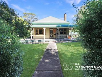 Space, Privacy & Lifestyle on 2 Acres