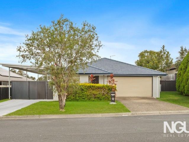 Space, Privacy & Parking Like You've Never Seen Plus a Huge Backyard!