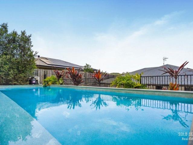 Space, Privacy & Poolside Living on 1,224m²