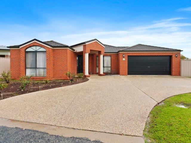Space, Privacy & Position Near the Golf Course