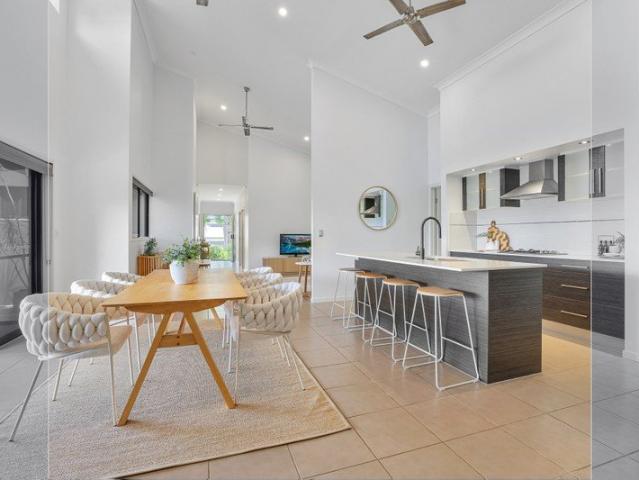 Space, Privacy & Views in Redlynch Rise