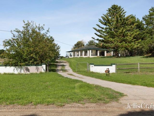 Space, Seclusion & Opportunity on a Prime Skye Acreage