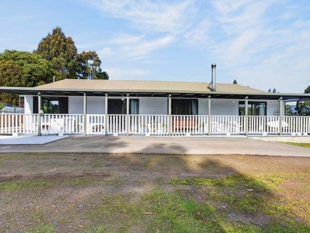 Space, Serenity & Country Lifestyle on Approximately 5 Acres