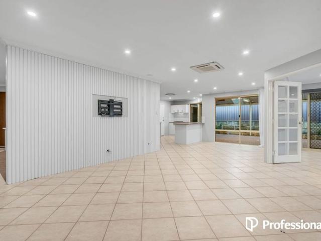 Space, Serenity & Family Living!