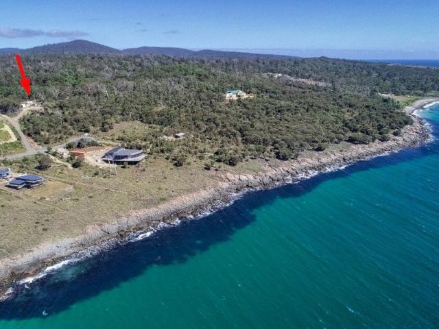 Space, Serenity & Sea Views in White Beach