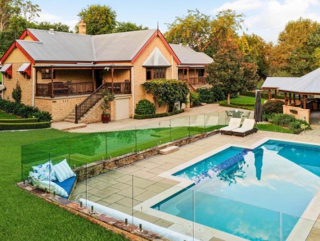 Space, Serenity & Sophisticated Country Living!