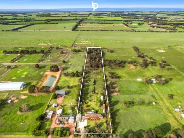 Space, Serenity & Small Acreage Appeal