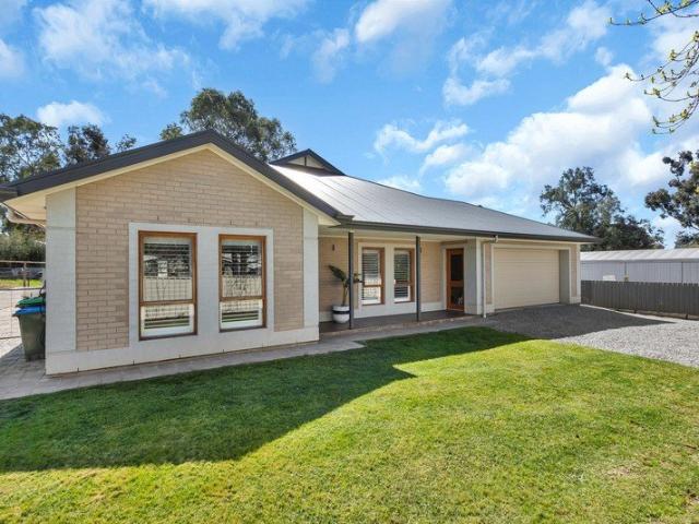 Space, Serenity & Style in Kersbrook!