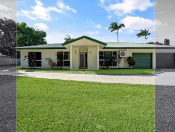 Space, Shed & Side Access on 1016m²