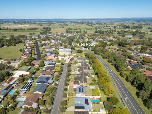 Space, Shedding & Lifestyle in Sought After Junction Hill