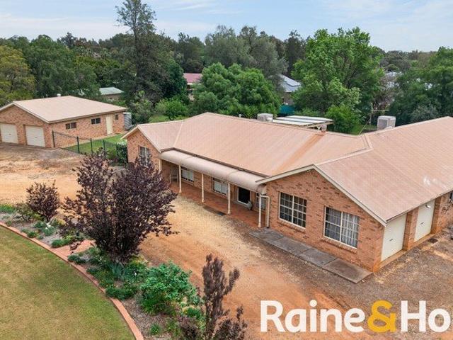 Space, Sheds & Lifestyle on Over an Acre