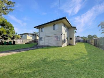 Space, Side Access & Endless Potential on 786m²
