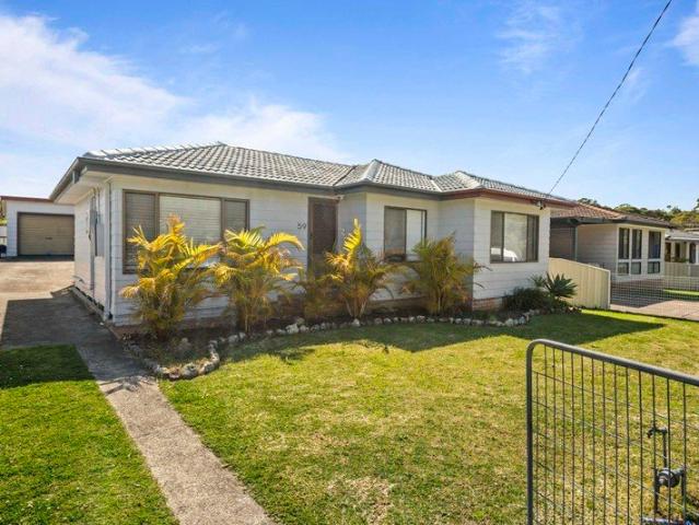 Space, Solar & Backyard Access on 511sqm