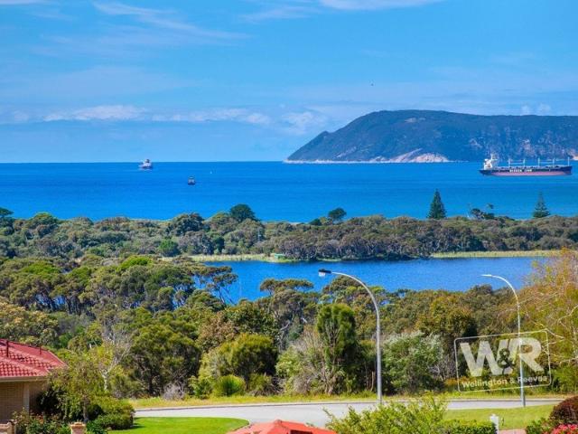 SPACE, SOPHISTICATION AND STUNNING WATER VIEWS