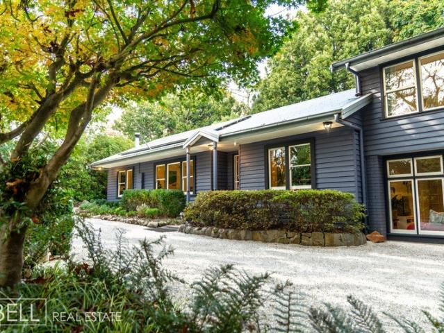 Space, soul and a story to continue on a rare, flat garden setting