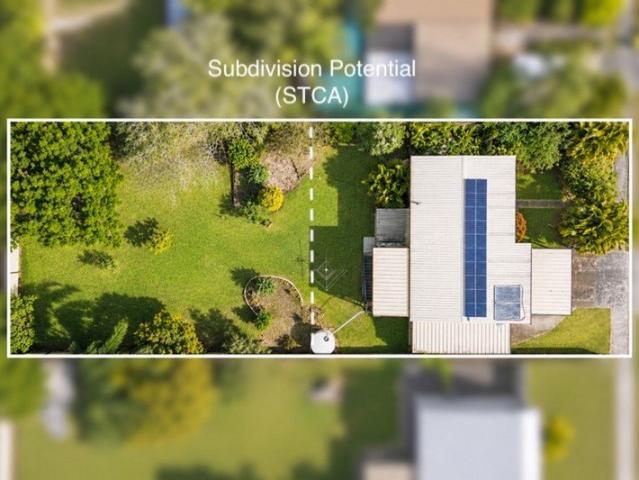 SPACE, STORAGE & SUBDIVISION POTENTIAL IN THE HEART OF MARSDEN!