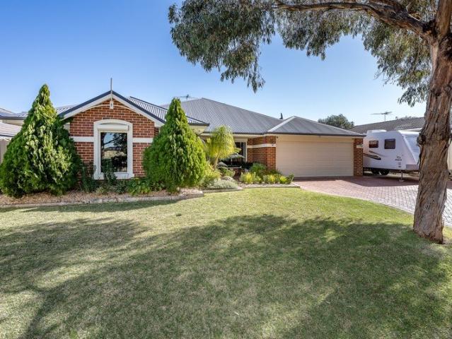Space, Storage & Somewhere to Park the Caravan, Boat or Trailer This One Ticks Every Box