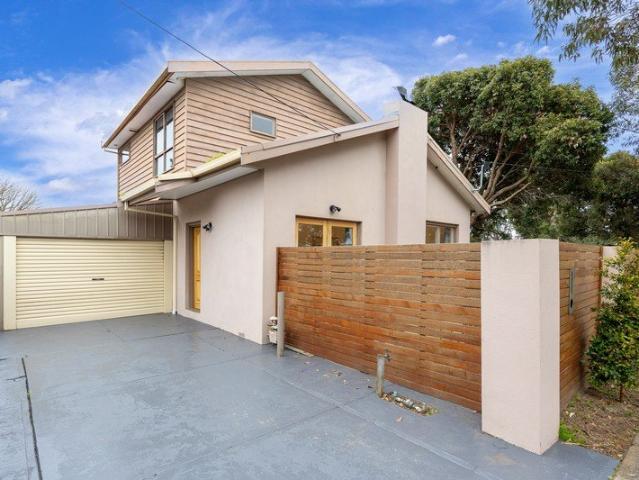 SPACE, STYLE & AN ENVIABLE FRANKSTON LIFESTYLE