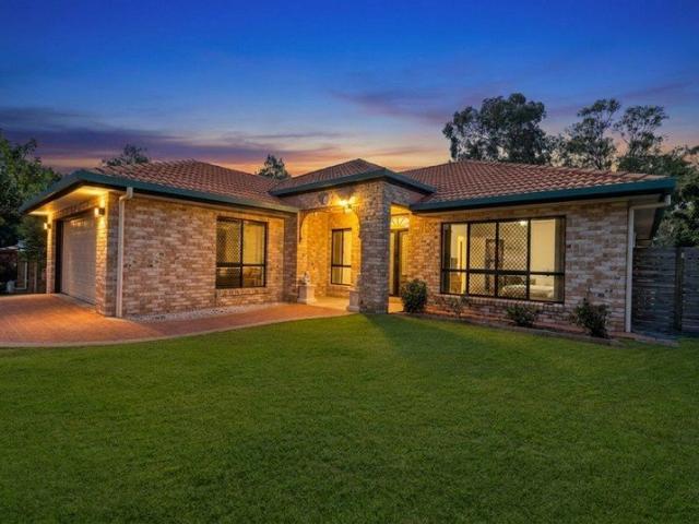 Space, style and a bushland backdrop!