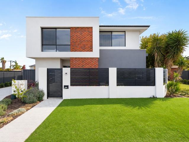SPACE, STYLE AND SEA BREEZES