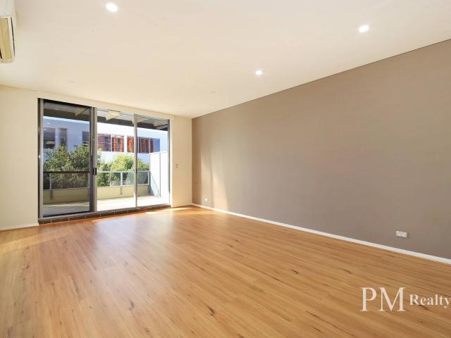Space, Style and Quality in a Top Floor Position BUILDING B ENTRANCE