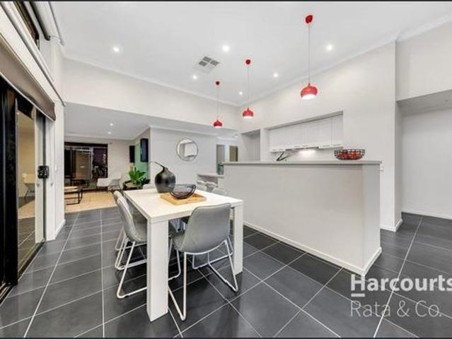 Space, Style & Comfort for the Whole Family in Prime Location
