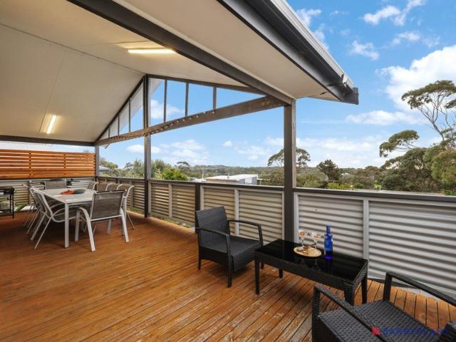 Space, Style & Coastal Living with Beautiful Views