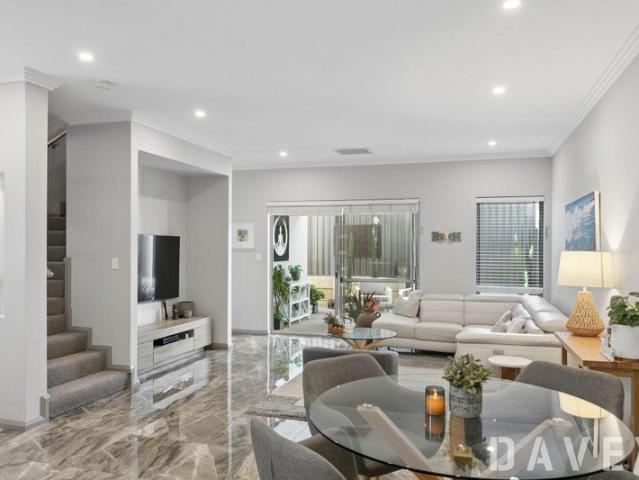 SPACE, STYLE & EASY LIVING IN DOUBLEVIEW