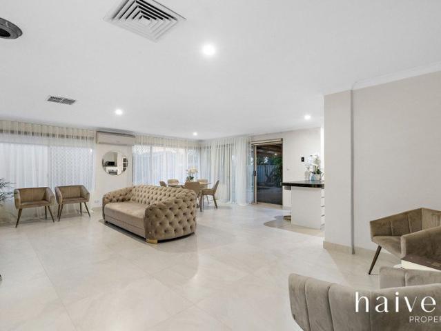 SPACE, STYLE & ENDLESS POTENTIAL ON 704m²!