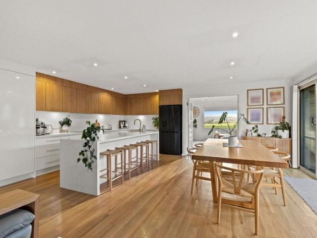 Space, Style & Family Living in the Heart of Deloraine