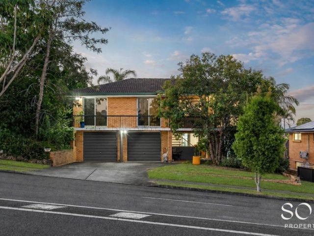 Flexible Family Living House in a Sought After McDowall Pocket