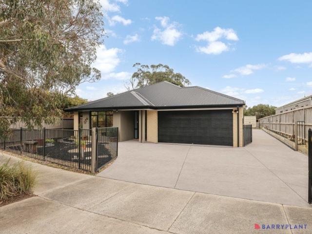 Space, Style & Serenity in a Quiet Court Setting