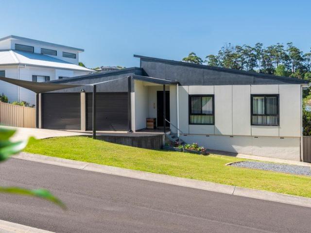 Space, Style & Simplicity, in Mollymook