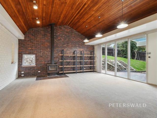 Space, Style & Stunning River Views in Sought After Howrah