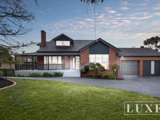 Space, Style & Substance A Rare Court Position on 1,209m²