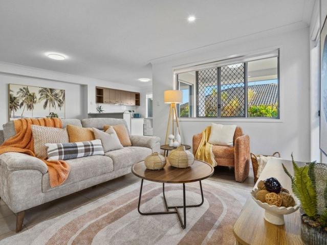 Refurbished Double Garage Townhouse in a Prime Location